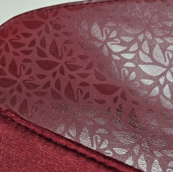 NEW Swarovski Sparkling Holiday Burgundy Velvet Envelope Clutch Bag Crystal - Picture 5 of 7